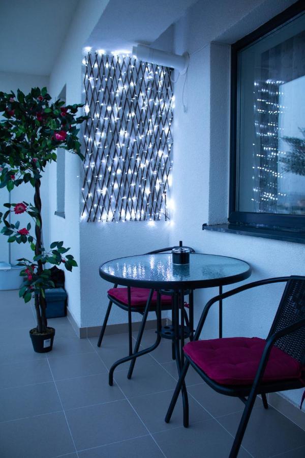 Dream Arena Apartment Bacau Ngoại thất bức ảnh