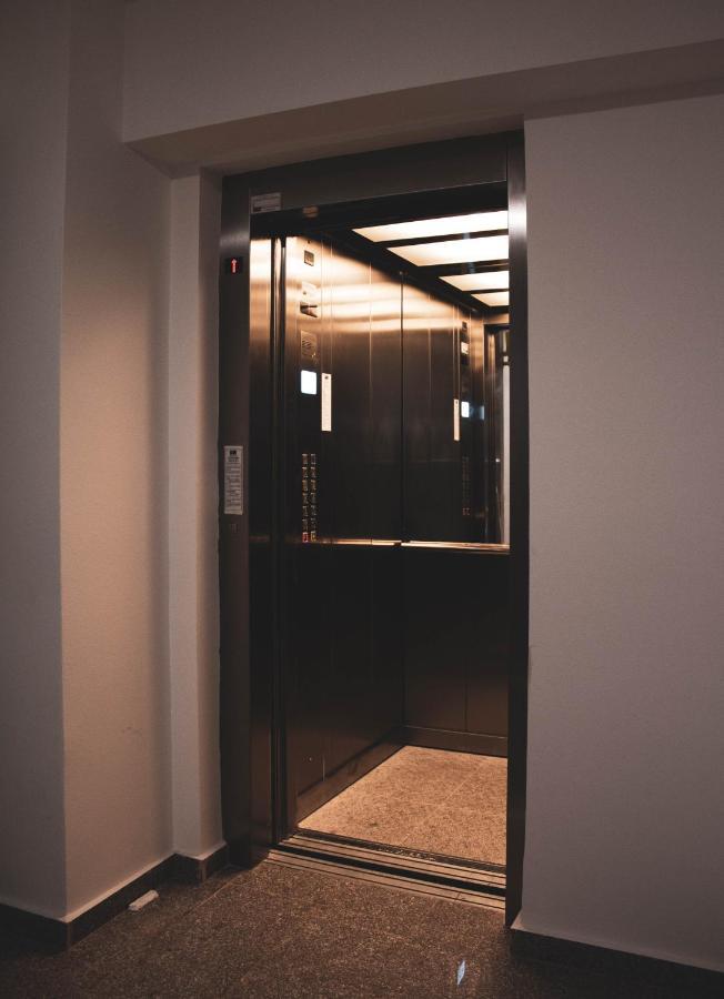 Dream Arena Apartment Bacau Ngoại thất bức ảnh
