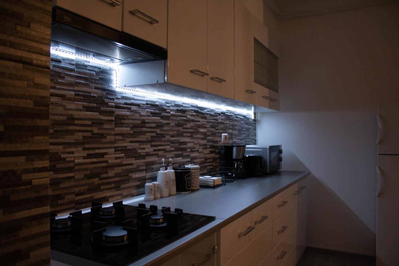 Dream Arena Apartment Bacau Ngoại thất bức ảnh